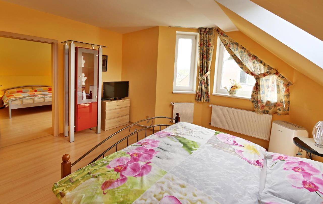 Villa Colete Otovice  Exteriör bild